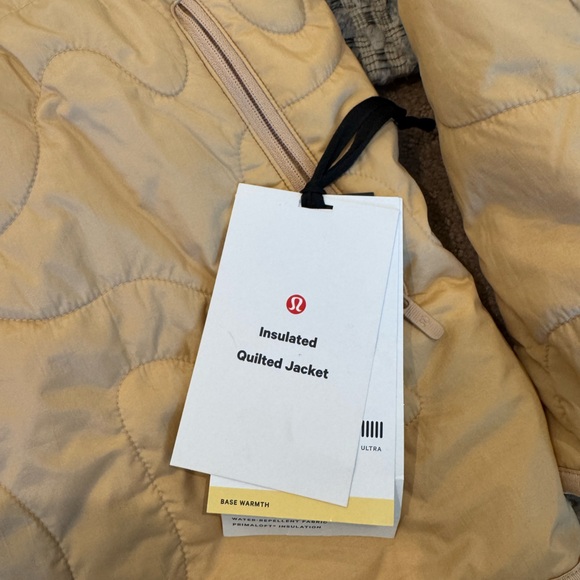 New with tags Lululemon insulated quilted jacket. - Picture 3 of 4